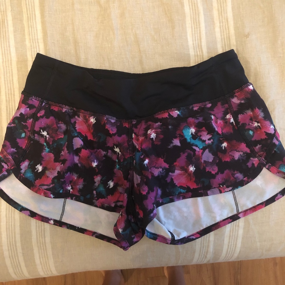 Lululemon running shorts size 4